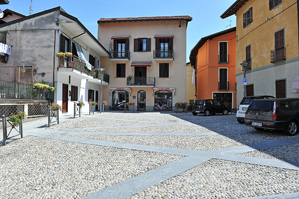 Pavimentazione piazza Mazzini, Meina (NO)